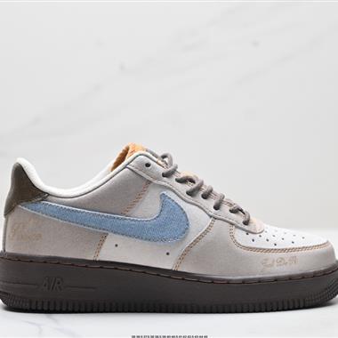 NIKE AIR FORCE 1'07
