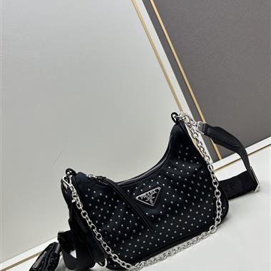 PRADA   2025新款女生時尚包包 尺寸：22x15x6CM