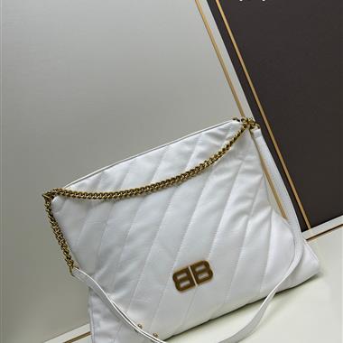 BALENCIAGA   2025新款女生時尚包包 尺寸：38x31x14CM