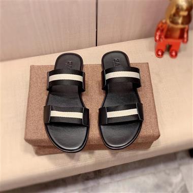 DIOR   2025新款男生休閒時尚鞋子