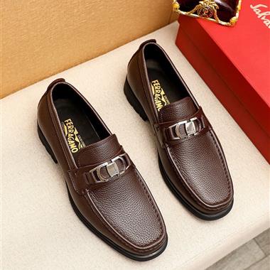 Ferragamo   2025新款男生休閒時尚鞋子