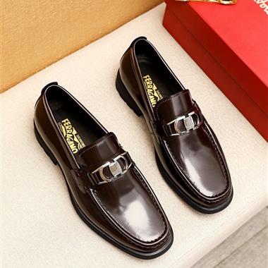 Ferragamo   2025新款男生休閒時尚鞋子