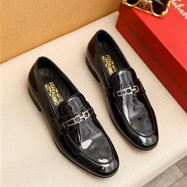 Ferragamo   2025新款男生休閒時尚鞋子