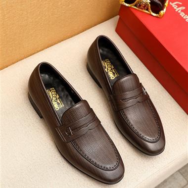Ferragamo   2025新款男生休閒時尚鞋子