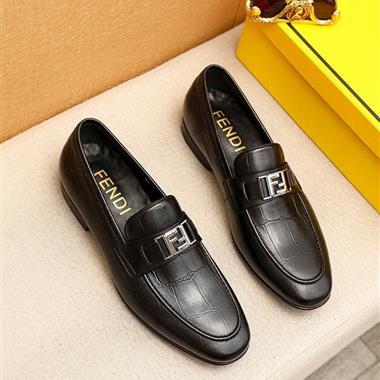 FENDI    2025新款男生休閒時尚鞋子