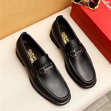 Ferragamo   2025新款男生休閒時尚鞋子