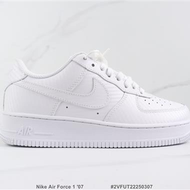 Nike Air Force 1 ′07 空軍一號低幫板鞋 