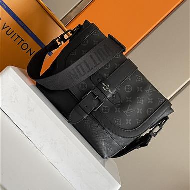 LOUIS VUITTON   2025新款男生時尚包包 尺寸：30x23x11CM