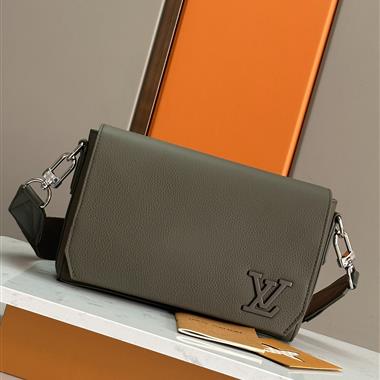 LOUIS VUITTON   2025新款男生時尚包包 尺寸：22 x 16.5 x 7CM