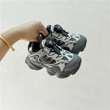 ADIDAS 旋轉扣做舊兒童老爹鞋