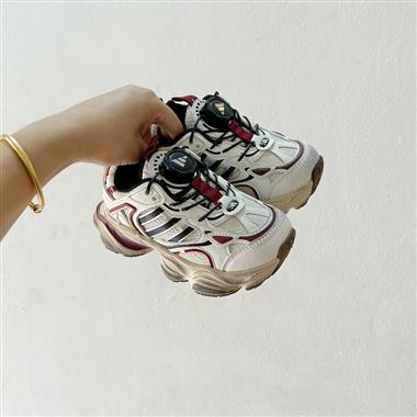 ADIDAS 旋轉扣做舊兒童老爹鞋