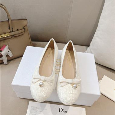 DIOR   2025新款女生休閒時尚鞋子