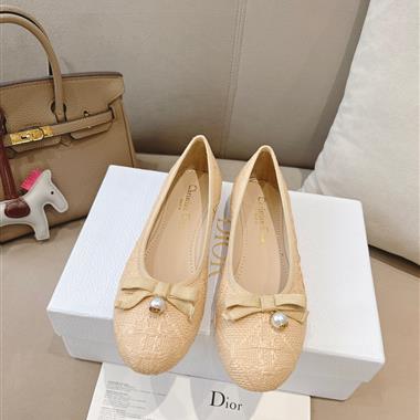 DIOR   2025新款女生休閒時尚鞋子