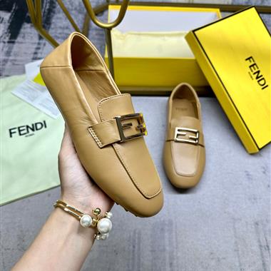 FENDI   2025新款女生休閒時尚鞋子