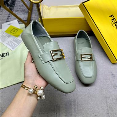 FENDI   2025新款女生休閒時尚鞋子