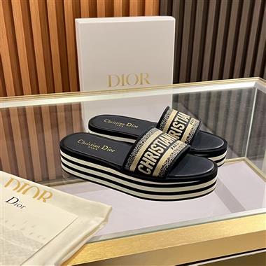 DIOR   2025新款女生休閒時尚鞋子