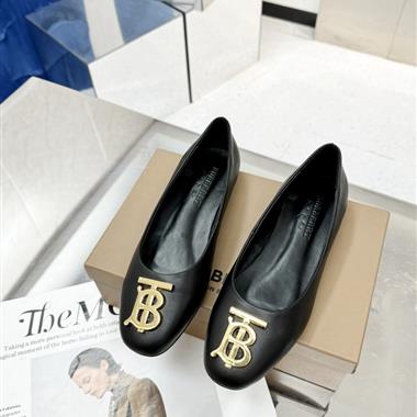 BURBERRY   2025新款女生休閒時尚鞋子