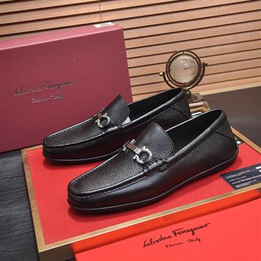 Ferragamo    2025新款男生休閒時尚鞋子