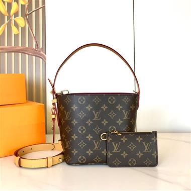 LOUIS VUITTON   2025新款女生時尚包包  尺寸：16x18x12CM