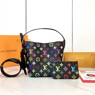 LOUIS VUITTON   2025新款女生時尚包包  尺寸：16x18x12CM