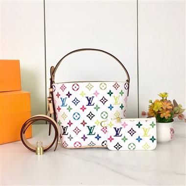 LOUIS VUITTON   2025新款女生時尚包包  尺寸：16x18x12CM