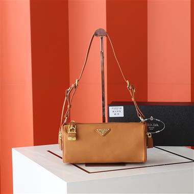 PRADA   2025新款女生時尚包包 尺寸：27*12*10.5CM