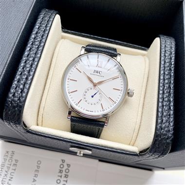 IWC    2025新款時尚休閒手錶 尺寸：39MM