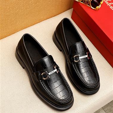 Ferragamo    2025新款男生休閒時尚鞋子