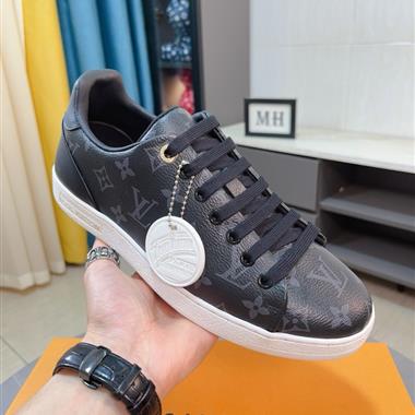 Louis Vuitton    2025新款男生休閒時尚鞋子