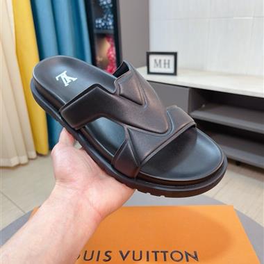 Louis Vuitton    2025新款男生休閒時尚鞋子