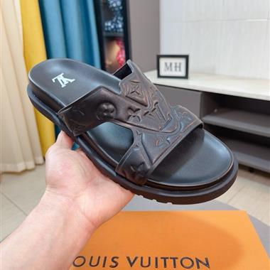 Louis Vuitton    2025新款男生休閒時尚鞋子