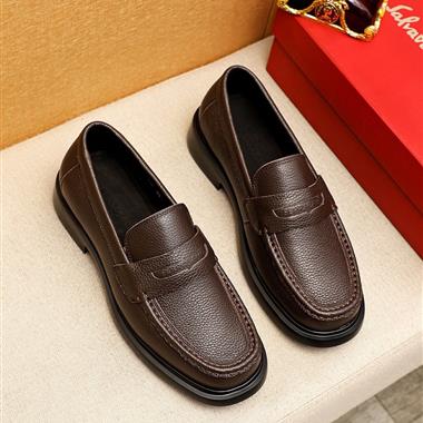 Ferragamo    2025新款男生休閒時尚鞋子