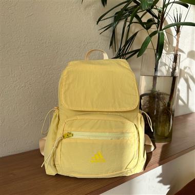 Adidas  2025新款時尚休閒包   尺寸：27*33*16CM