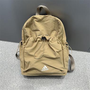 Adidas  2025新款時尚休閒包   尺寸：26*14.5*37CM