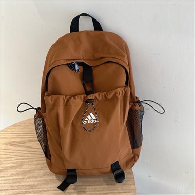 Adidas  2025新款時尚休閒包   尺寸：30*41*14CM
