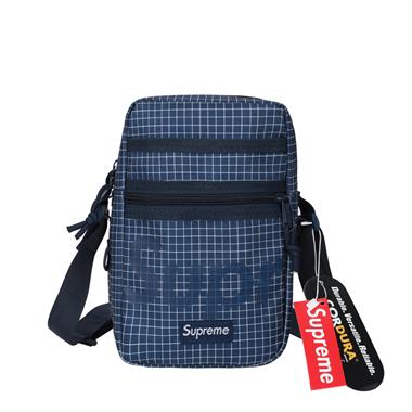 Supreme   2025新款時尚休閒包   尺寸：16*22*7CM