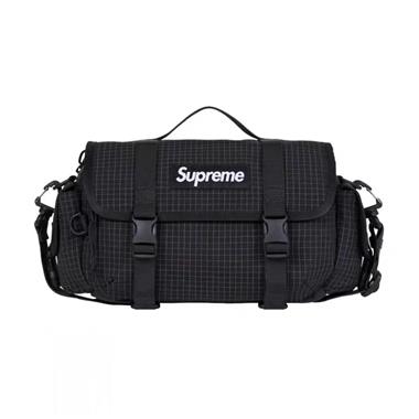 Supreme   2025新款時尚休閒包   尺寸：27*19*6CM