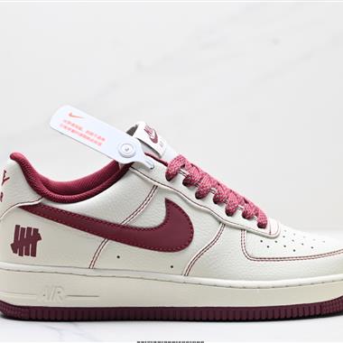 NIKE AIR FORCE 1‘07 LV8