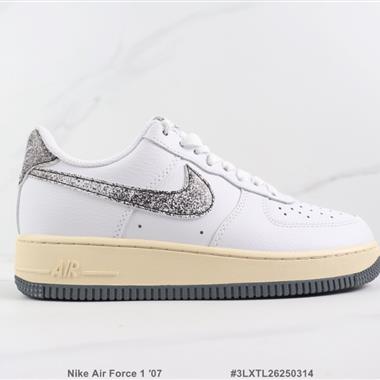 Nike Air Force 1 ′07 空軍一號低幫板鞋