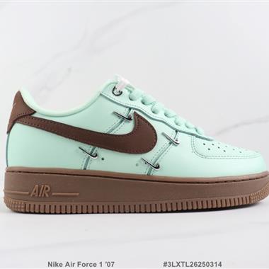 Nike Air Force 1 ′07 空軍一號低幫板鞋