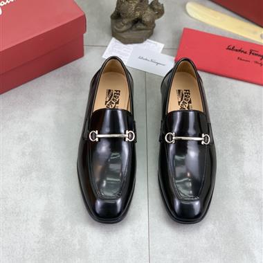 Ferragamo    2025新款男生休閒時尚鞋子