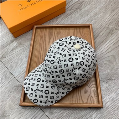LOUISVUITTON  2025新款時尚帽子