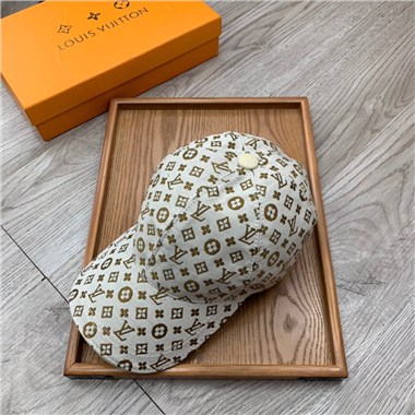 LOUISVUITTON  2025新款時尚帽子