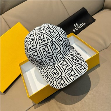 FENDI  2025新款時尚帽子