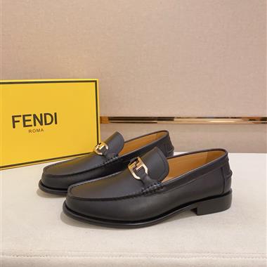 FENDI   2025新款男生休閒時尚鞋子
