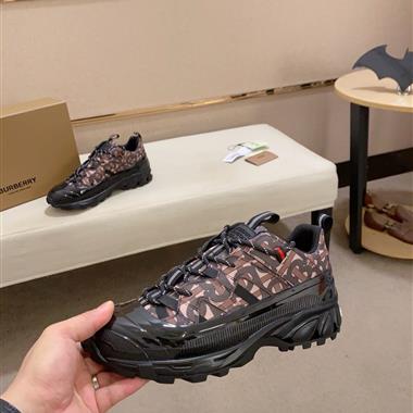BURBERRY   2025新款男生休閒時尚鞋子