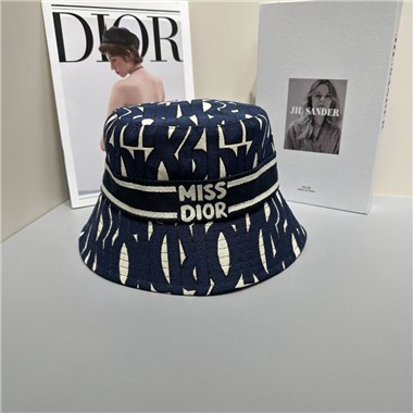 DIOR   2025新款時尚帽子