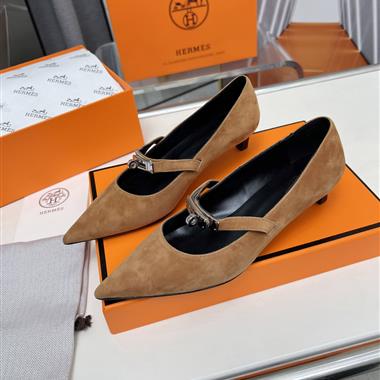 HERMES  2025新款女生休閒時尚鞋子