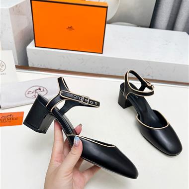 HERMES  2025新款女生休閒時尚鞋子