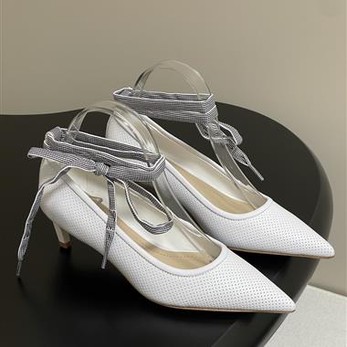 DIOR   2025新款女生休閒時尚鞋子